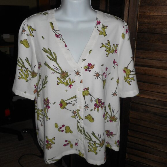 NWOT Modcloth Southwestern cactus print blouse, Size Medium - Picture 3 of 7